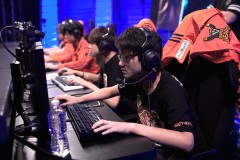 FlyQuest新教练上任，目标冲击世界赛